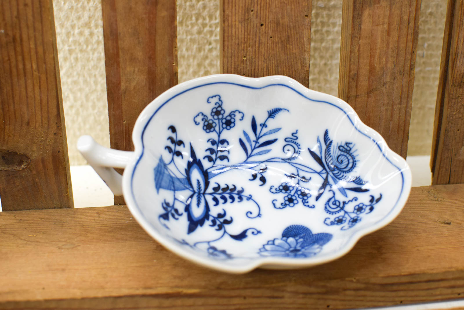 Alternative view of Blue Danube porseleinen Pindaschaaltje  49667