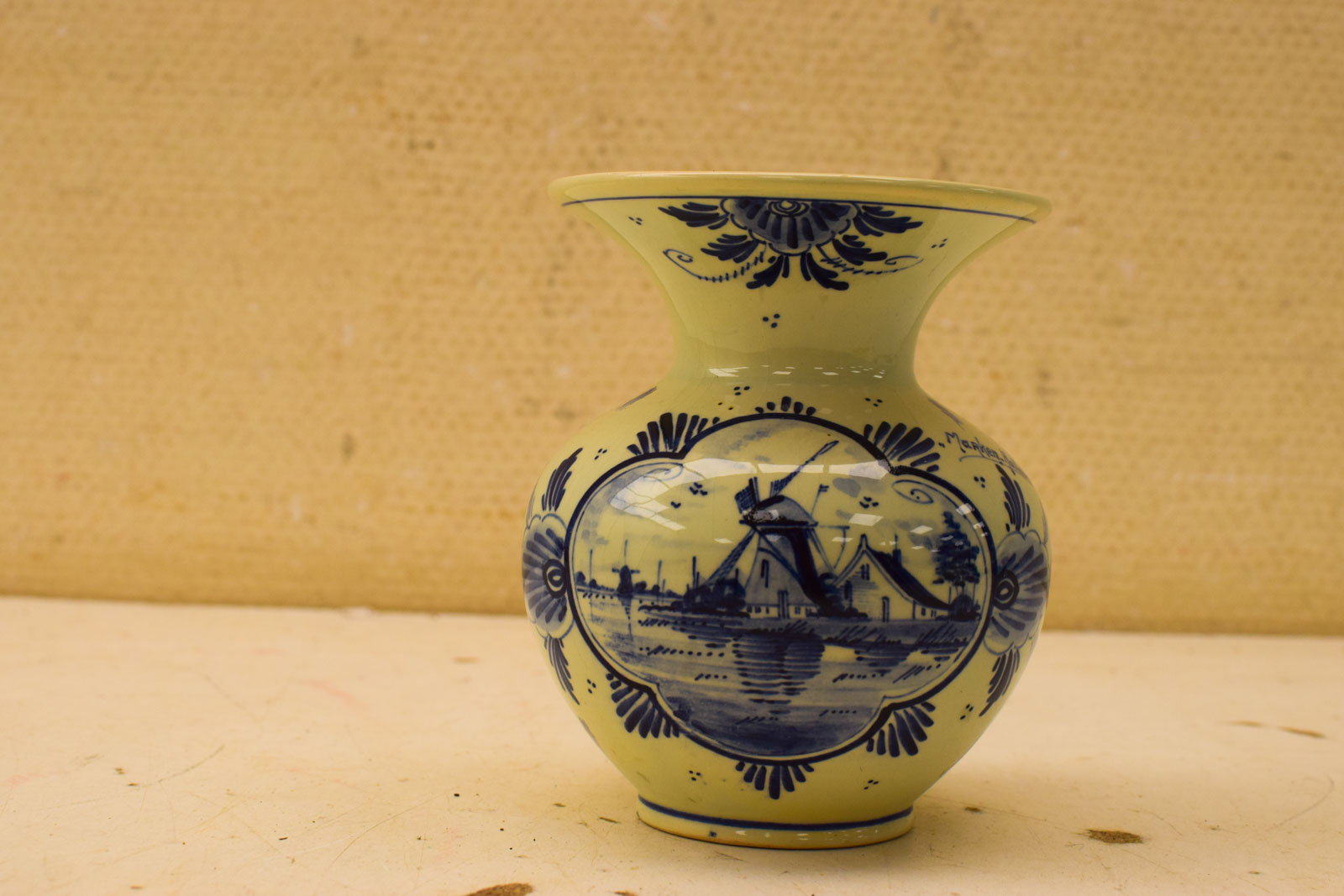 Dec Delfts porseleinen vaasje 49673