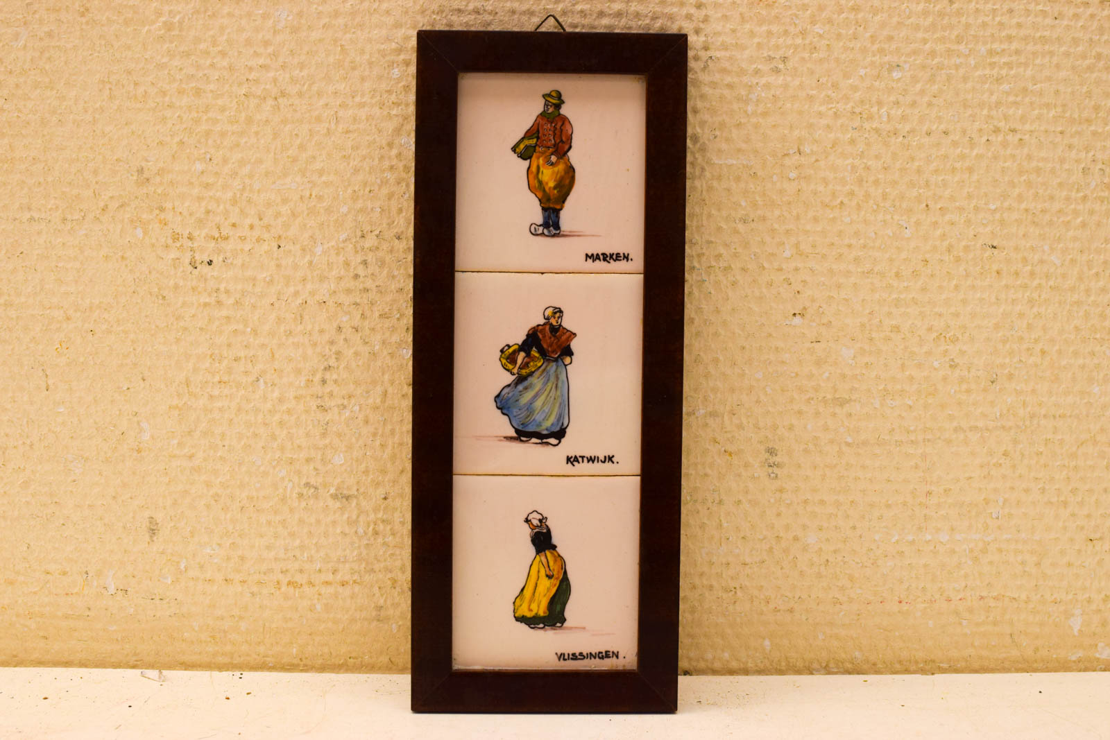 3 wandtegels ingelijst in een houten lijstje 49685