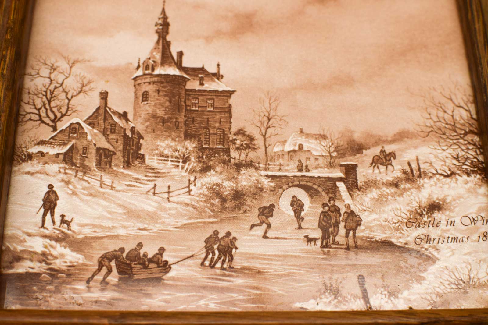 Alternative view of Wandtegel in houten lijstje  49728