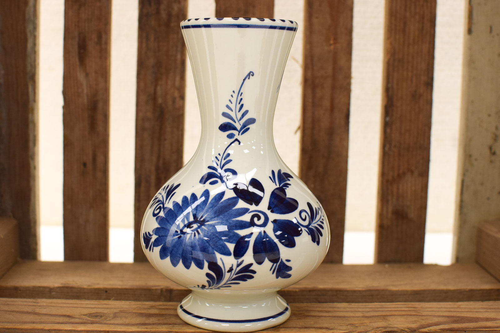 Porseleinen vaasje  49738