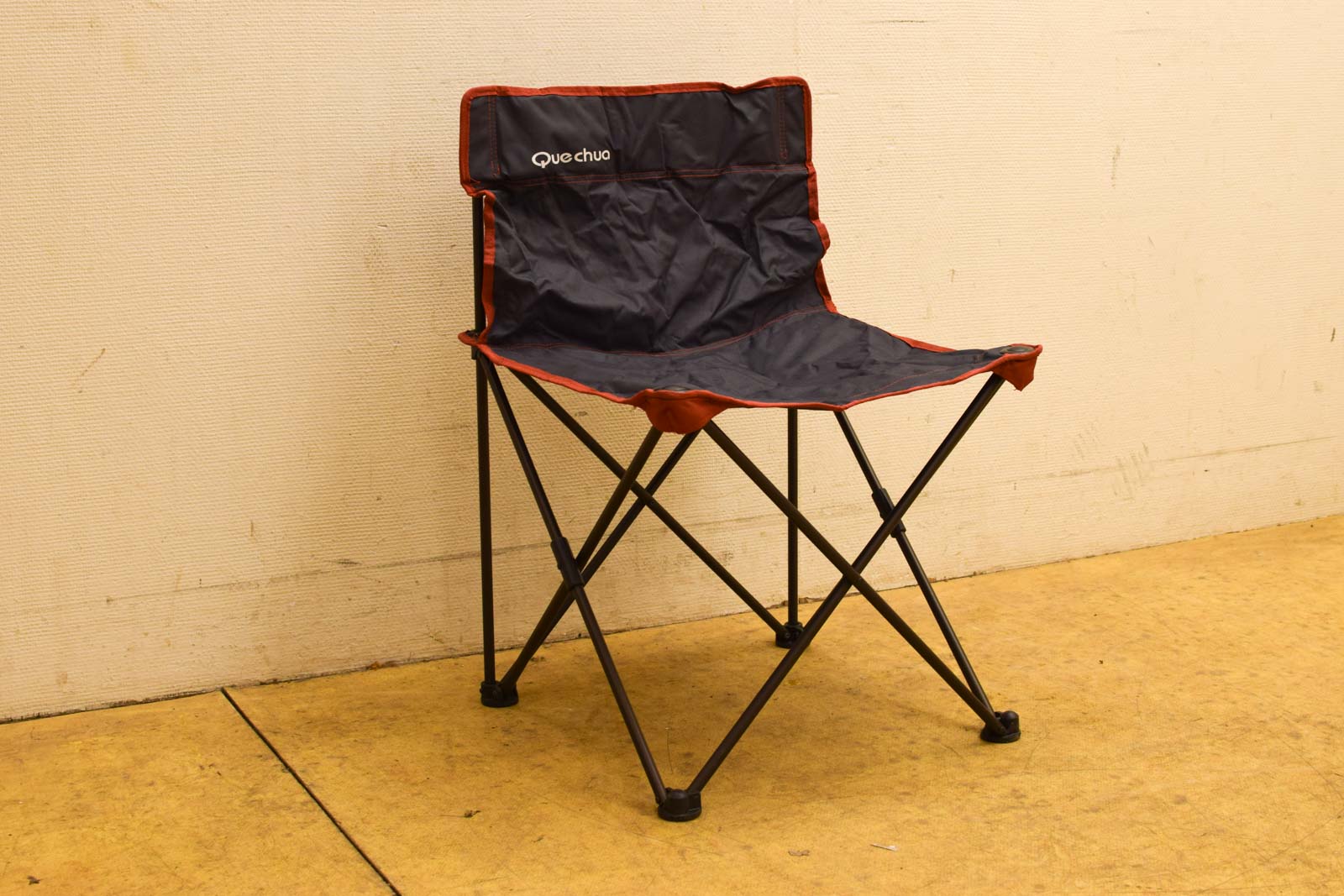 Alternative view of Quechua inklapbare camping/vissersstoeltje  49749