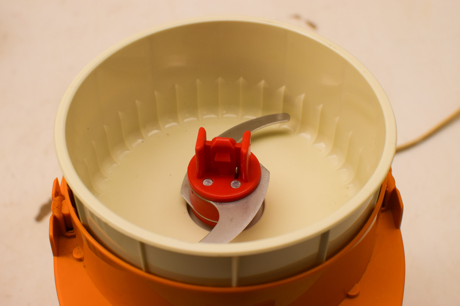 Alternative view of Vintage Moulinex Keukenmachine  49776