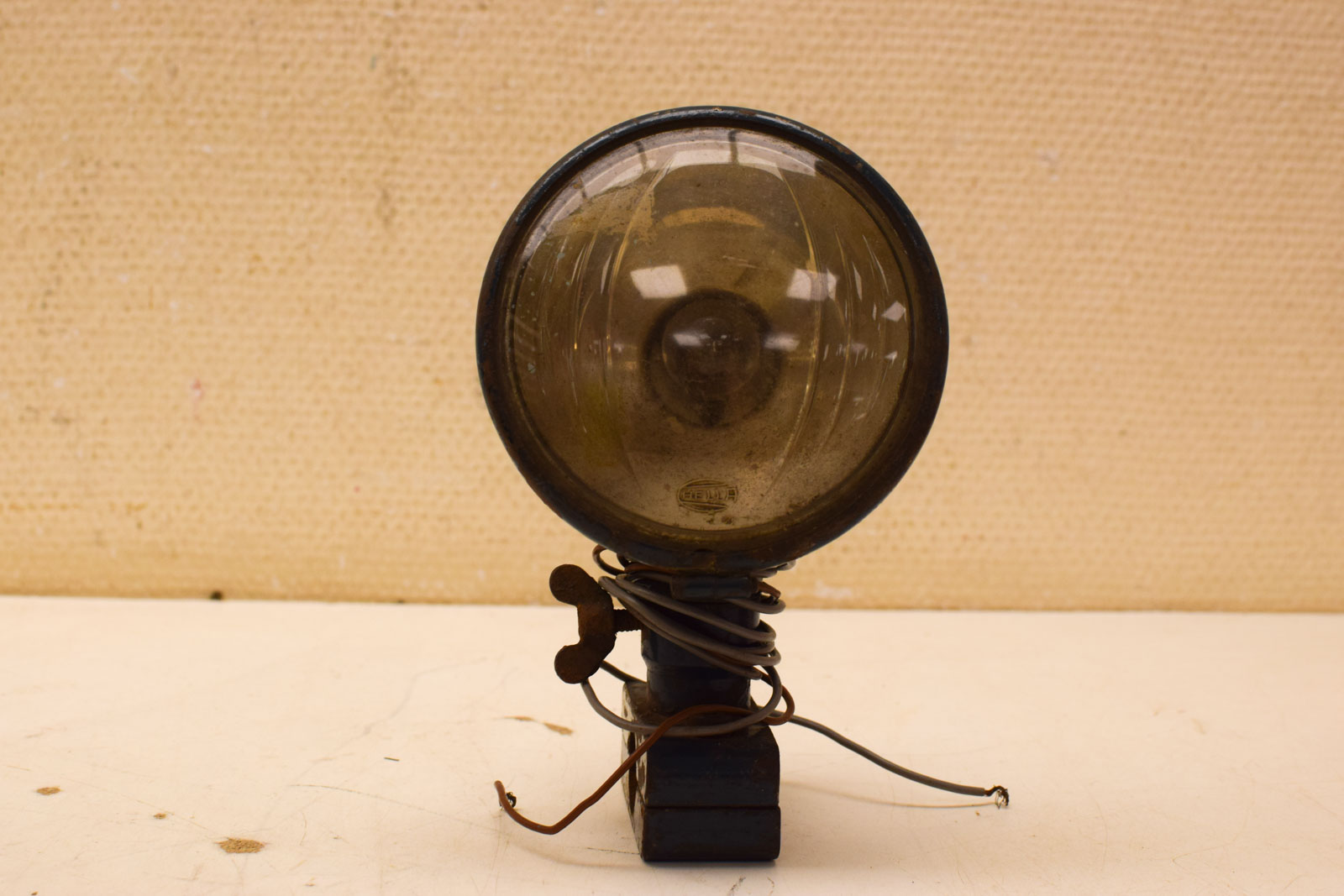 Hella spotlamp 49883