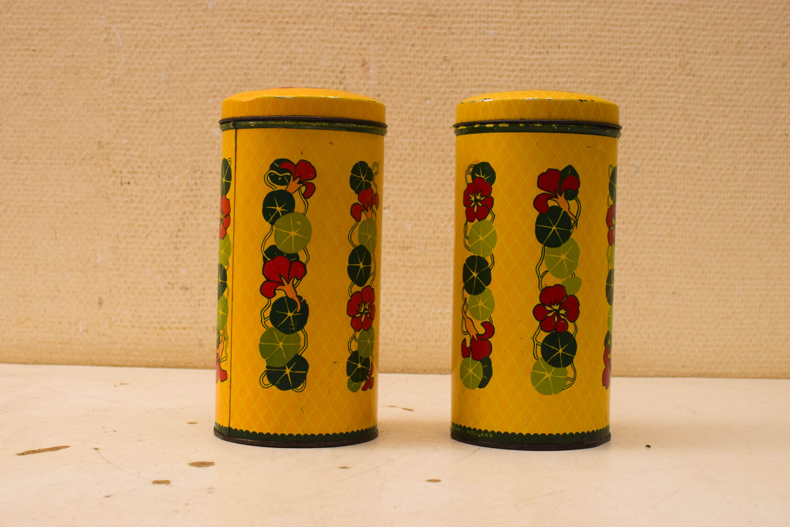 2 stuks Koninklijke verkade Beschuitblik  49908