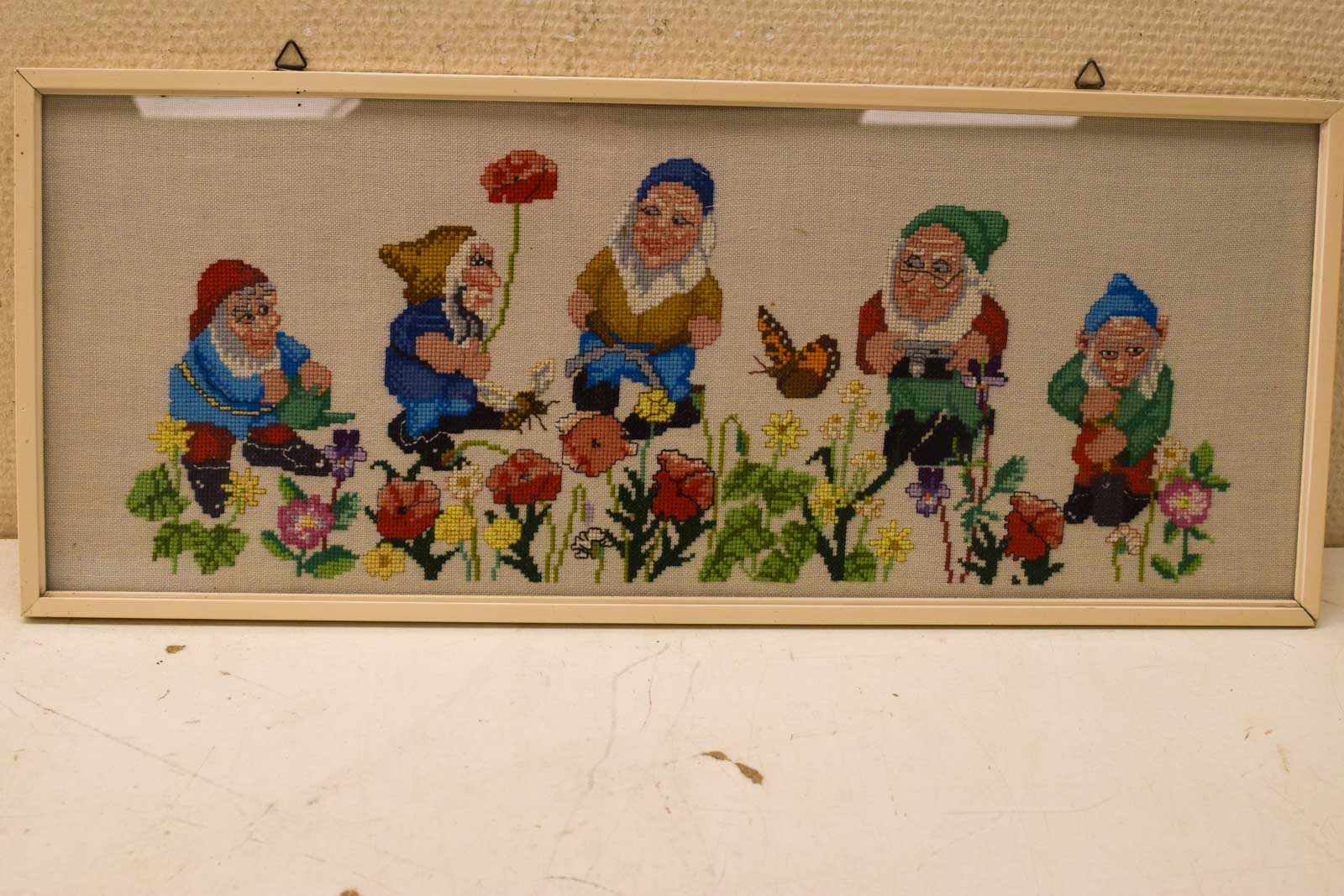 Geborduurde schilderij van  tuinkabouters   49910