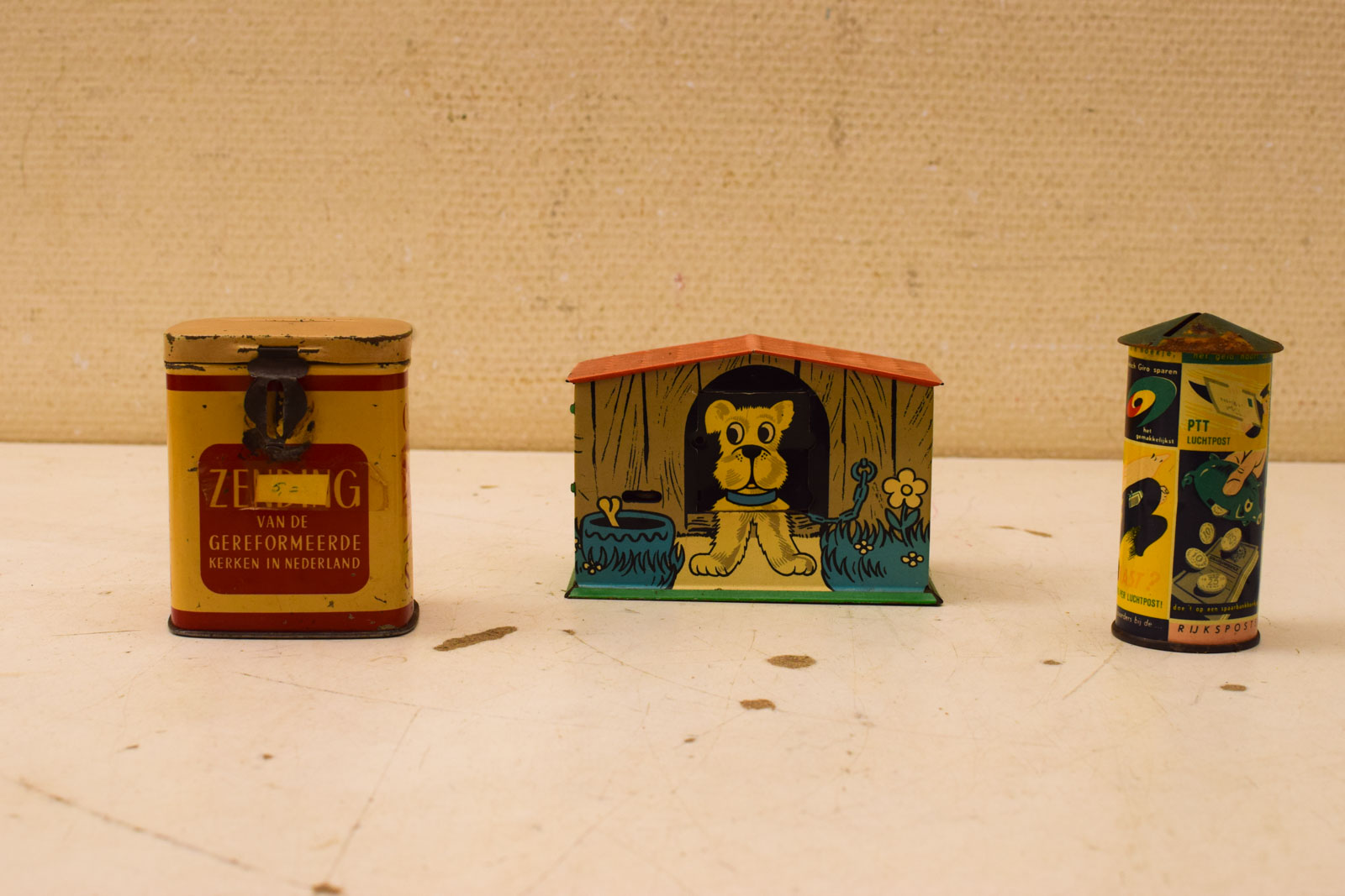 2 stuks blikken spaarpotten en 1 huisje  49912