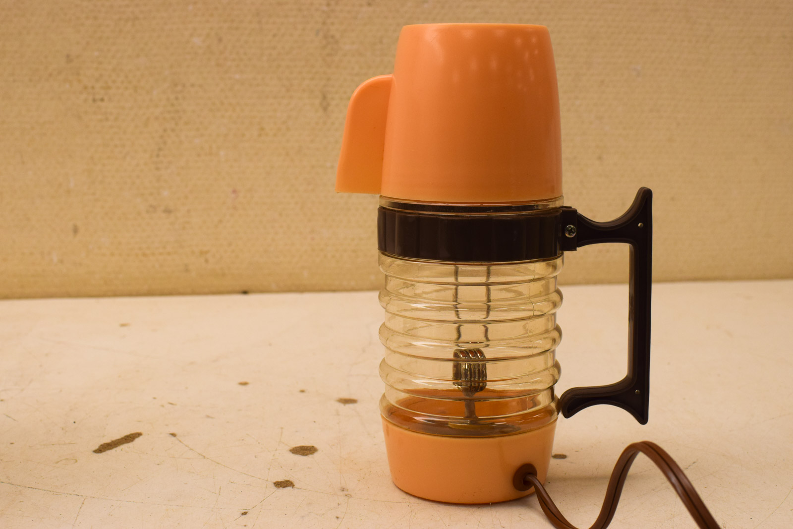 Koffiezetapparaat voor in de auto 49920