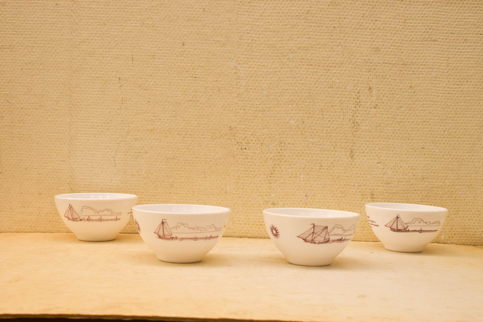 4 stuks porseleinen schaaltjes  49922