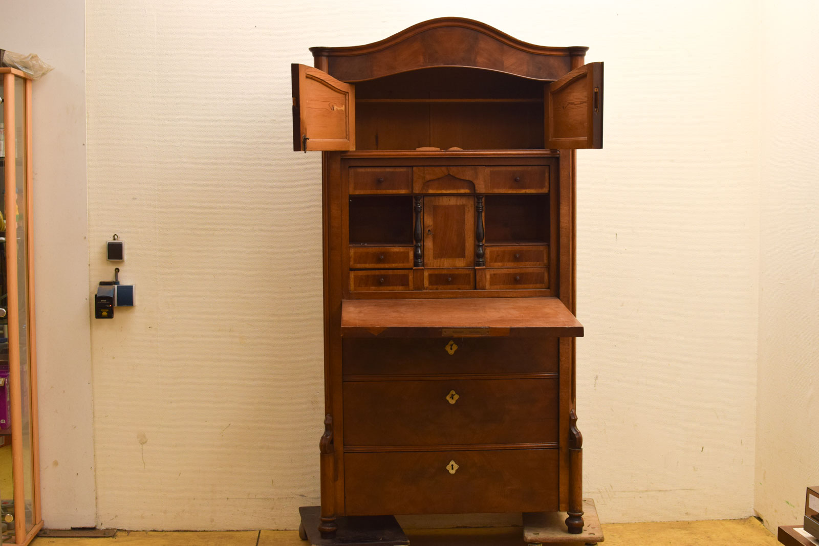 Alternative view of Mahonie Secretaire kast  49958
