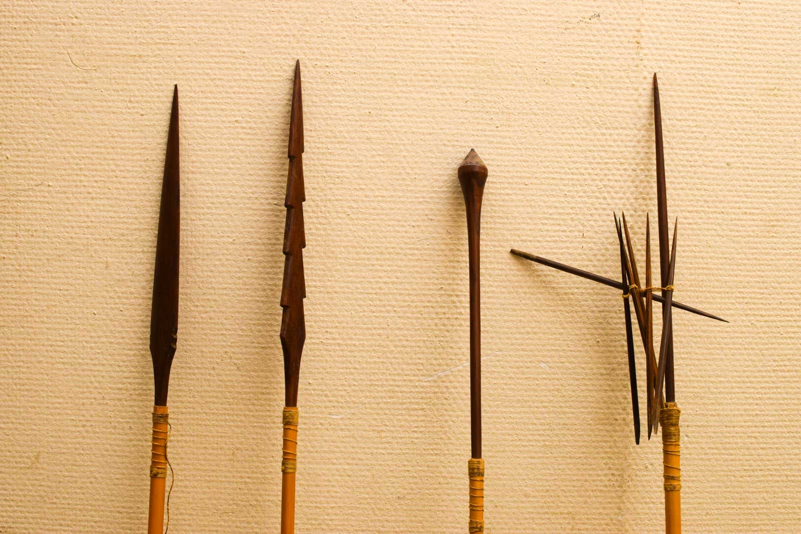 Alternative view of Handboog  50024