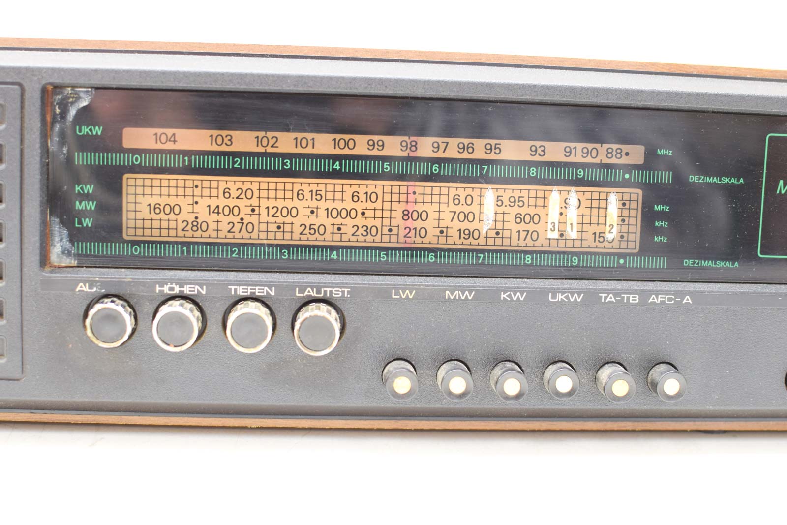 Alternative view of Meiningen  AM/FM  Radio  50056