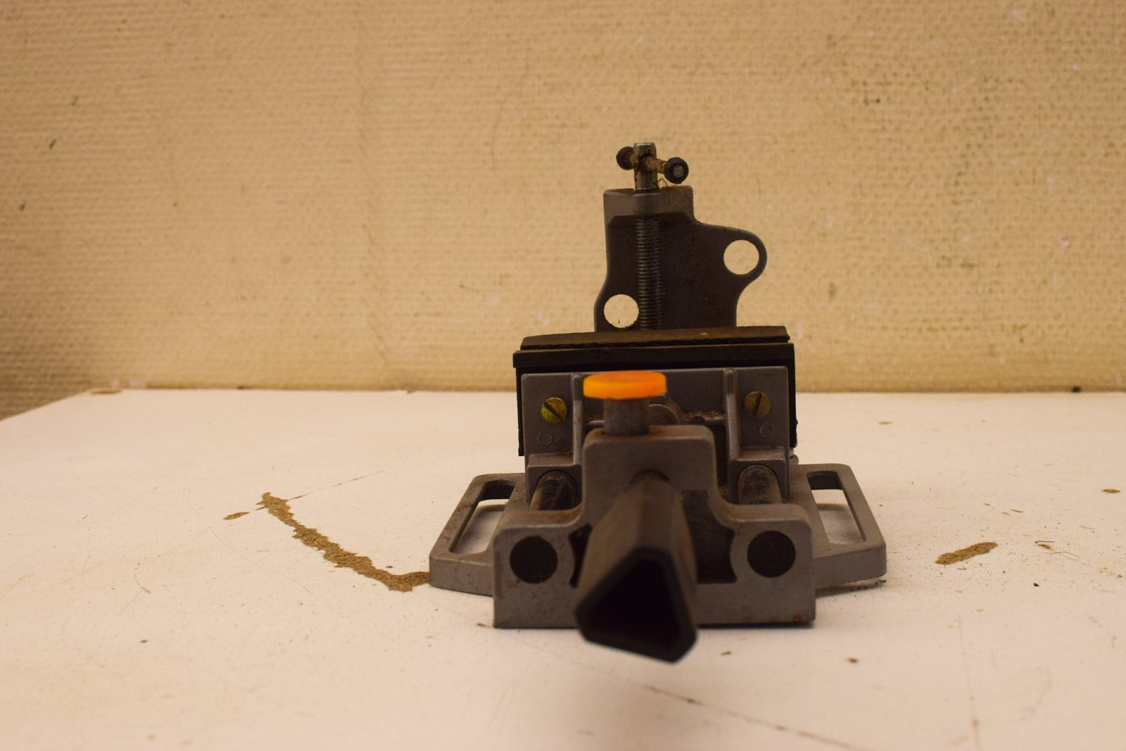 Alternative view of Bankschroef Klem  50089