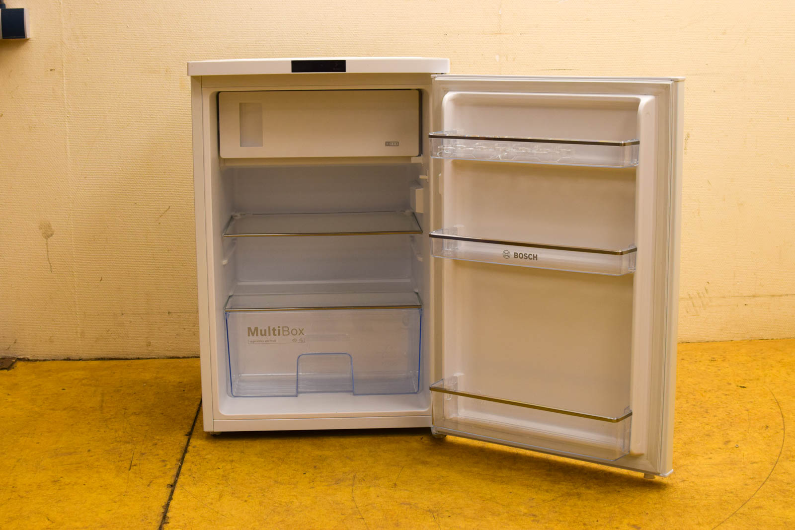 Alternative view of Bosch Tafelmodel koelkast  50180