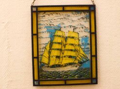 Glas en lood raam met een zeilschip 50206