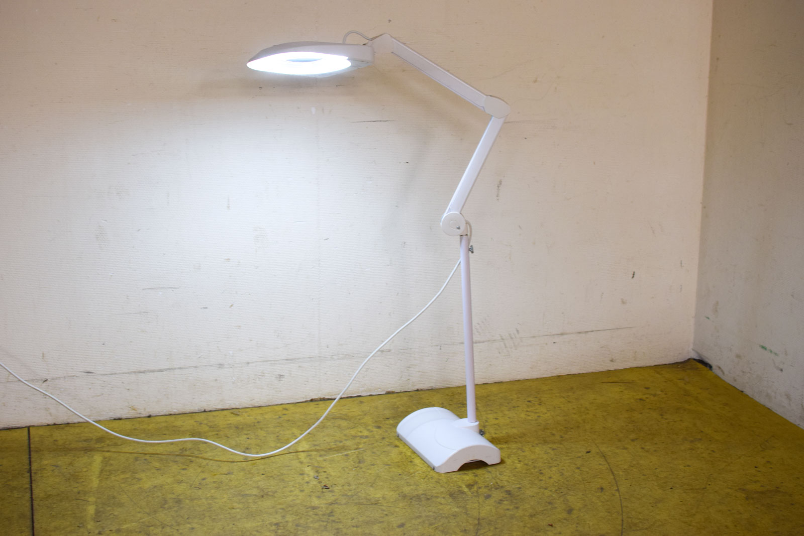 Alternative view of Fysic led loeplamp met glazen lens  50215