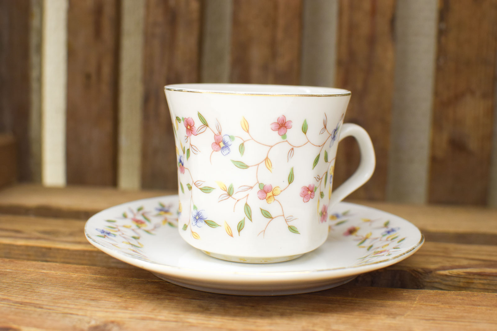 Alternative view of porseleinen kop en schotel  50231