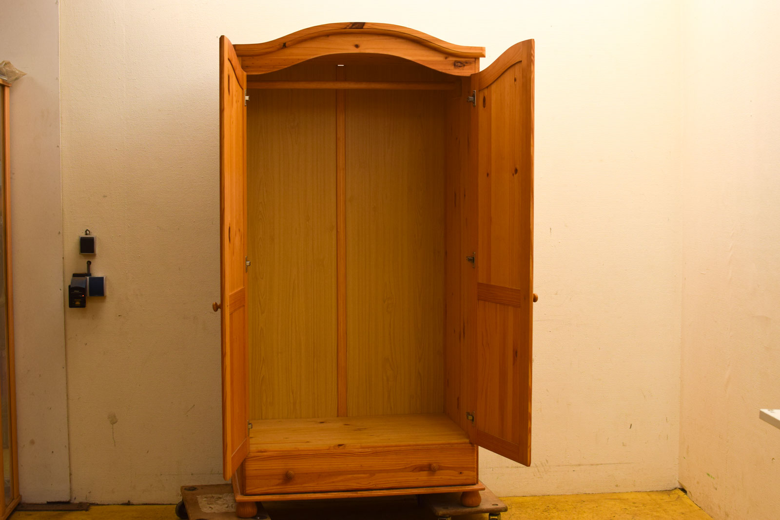 Alternative view of Grenen kledingkast / Hangkast  50243