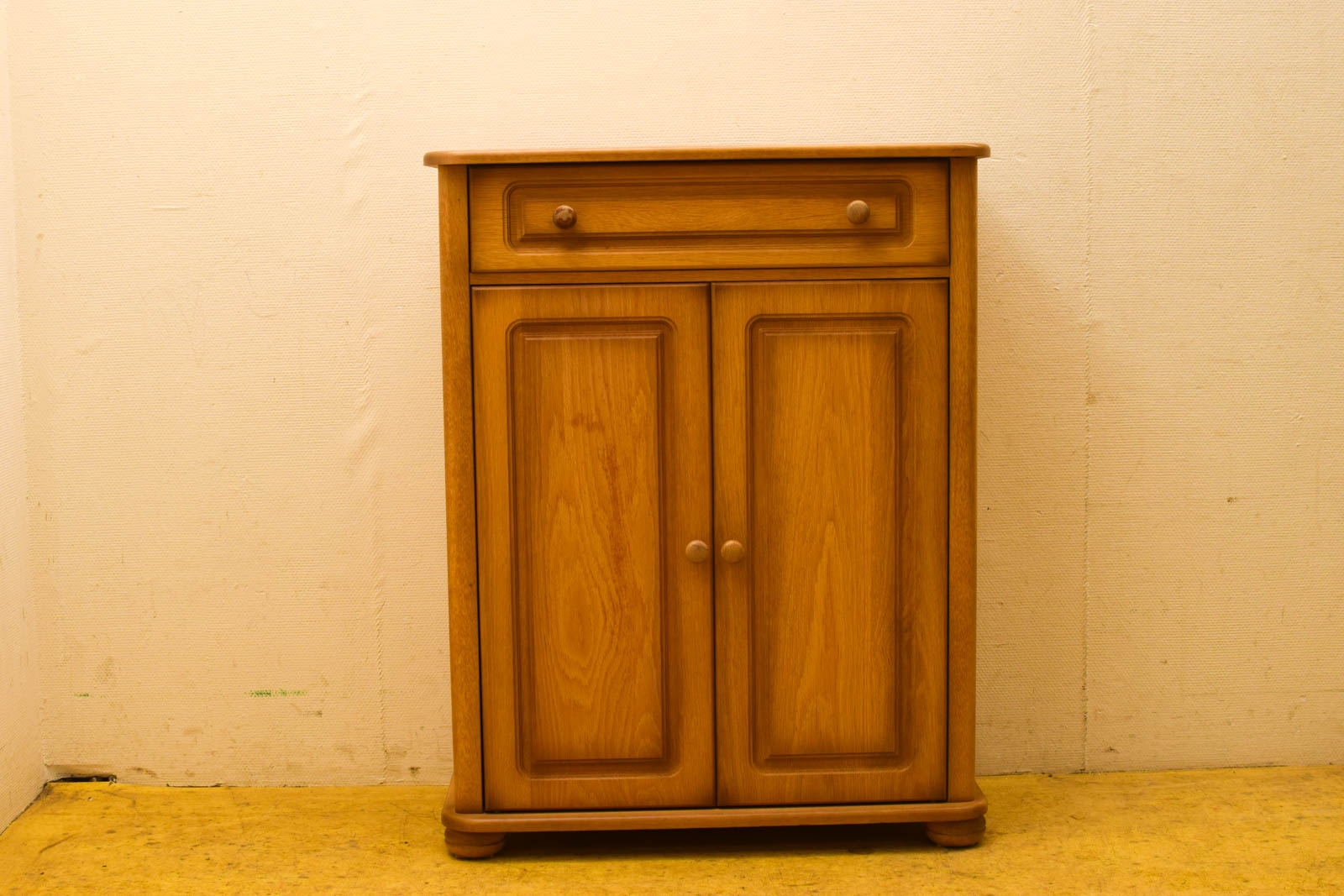 Licht eiken kastje met lade 50244