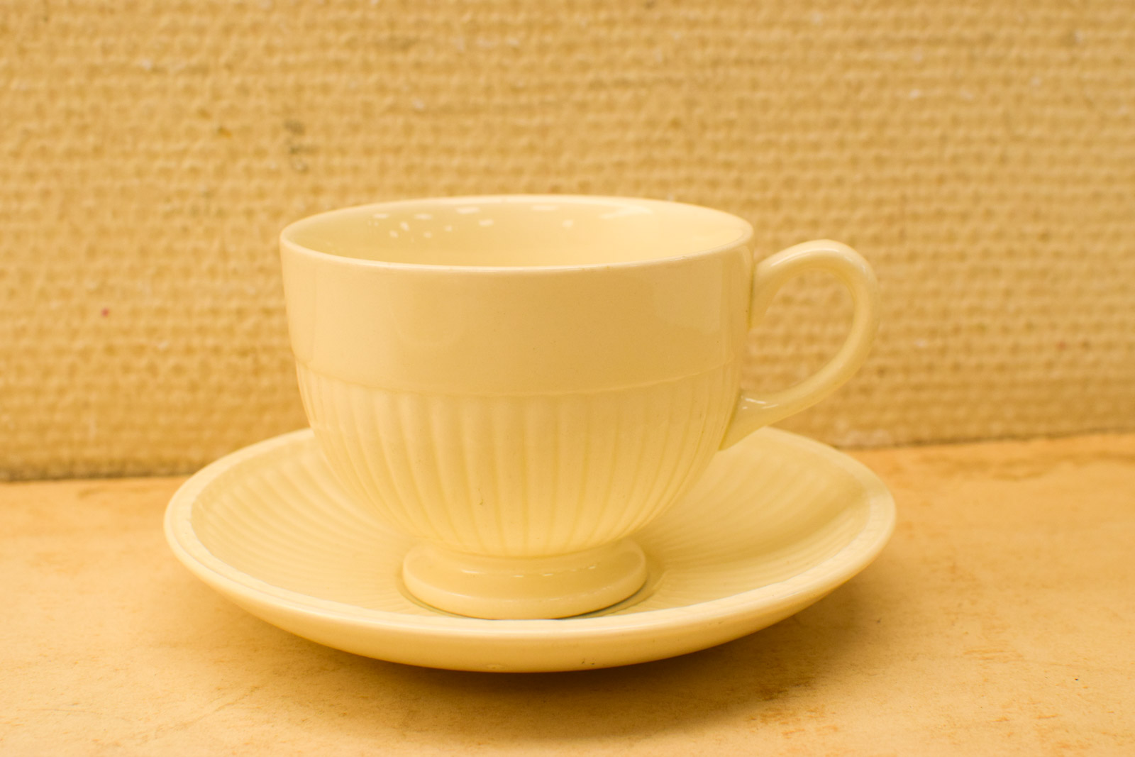 Alternative view of 8 delig Wedgwood porseleinen kop en schotel  50275