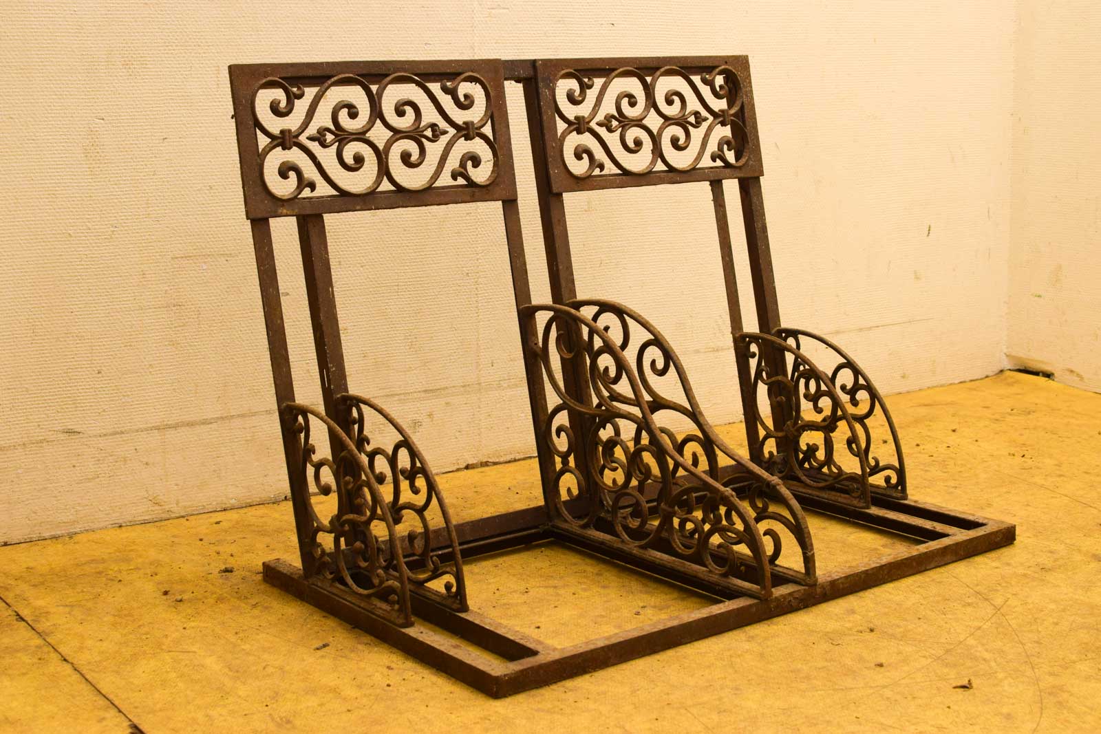 Alternative view of Vintage metalen fietsenrek  30345