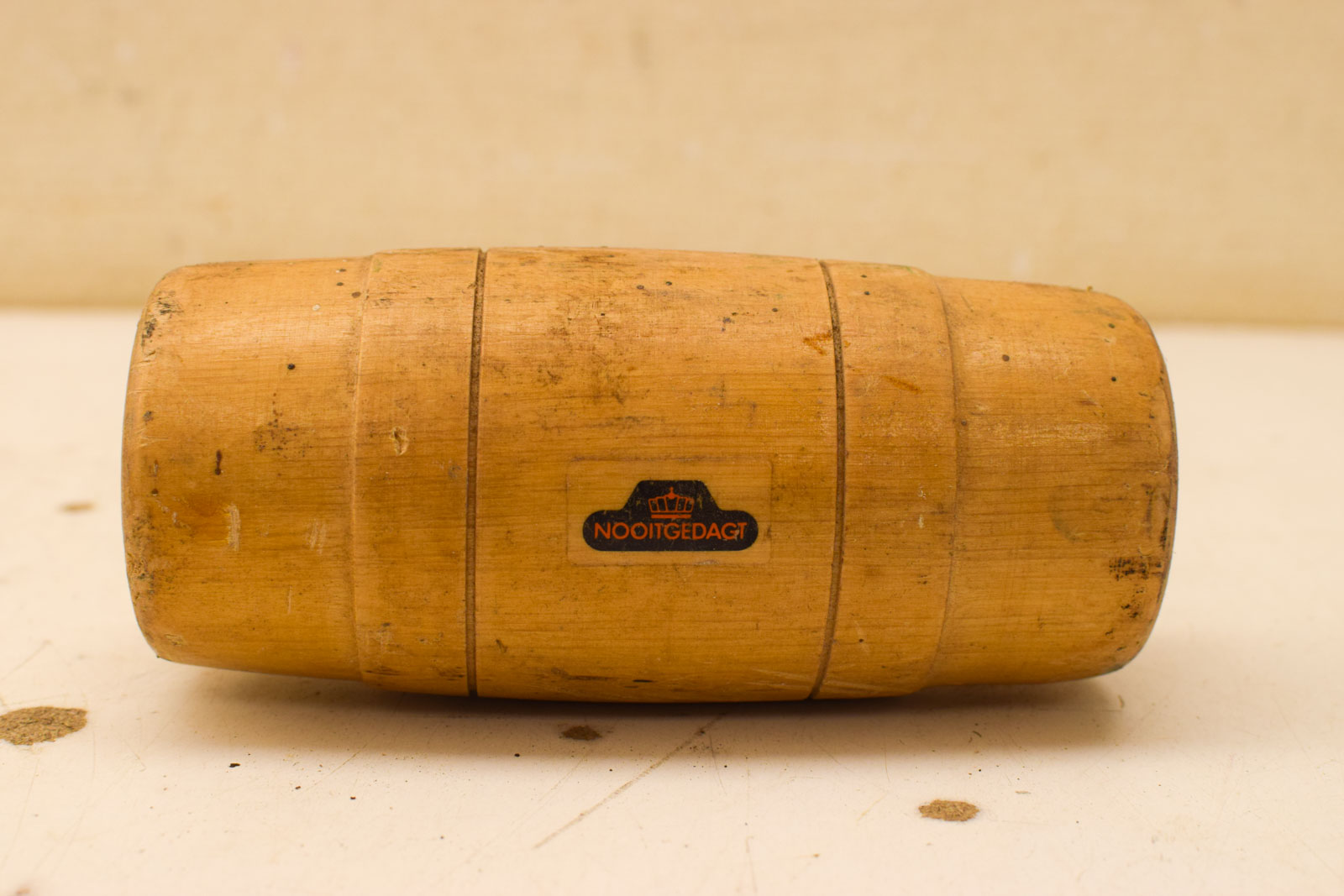 Alternative view of Nooitgedacht houten hamer met houten handvat  30368