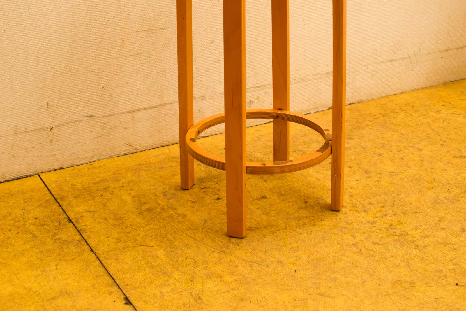 Alternative view of Houten Kruk/barkruk 30383