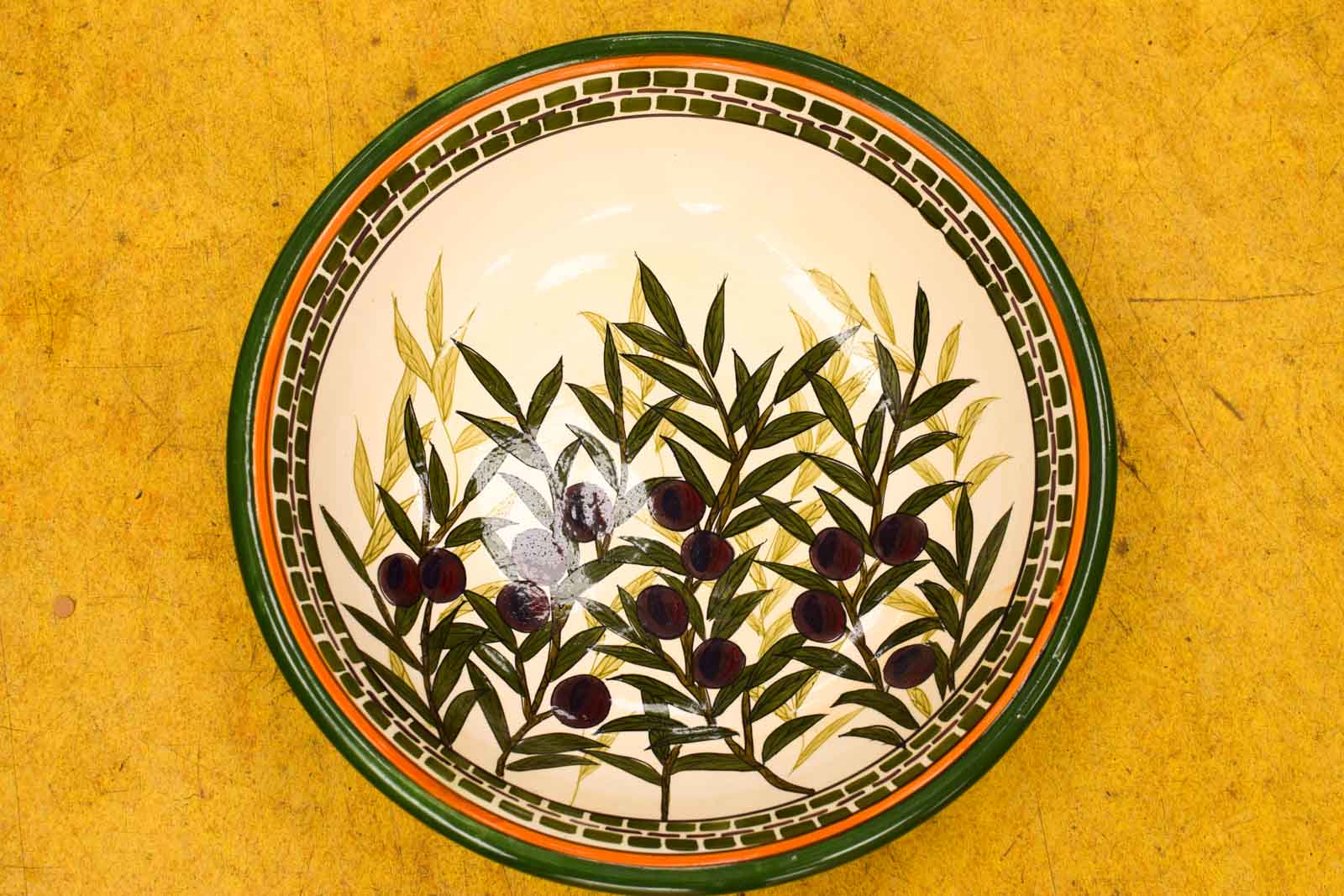 Alternative view of Porseleinen schaal  30394