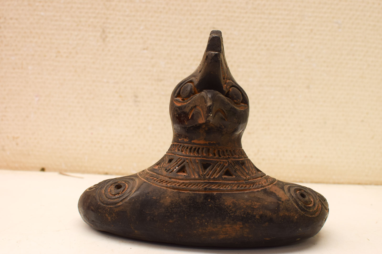 Alternative view of Olielampje/ wierook  in de vorm van een vogel  50300