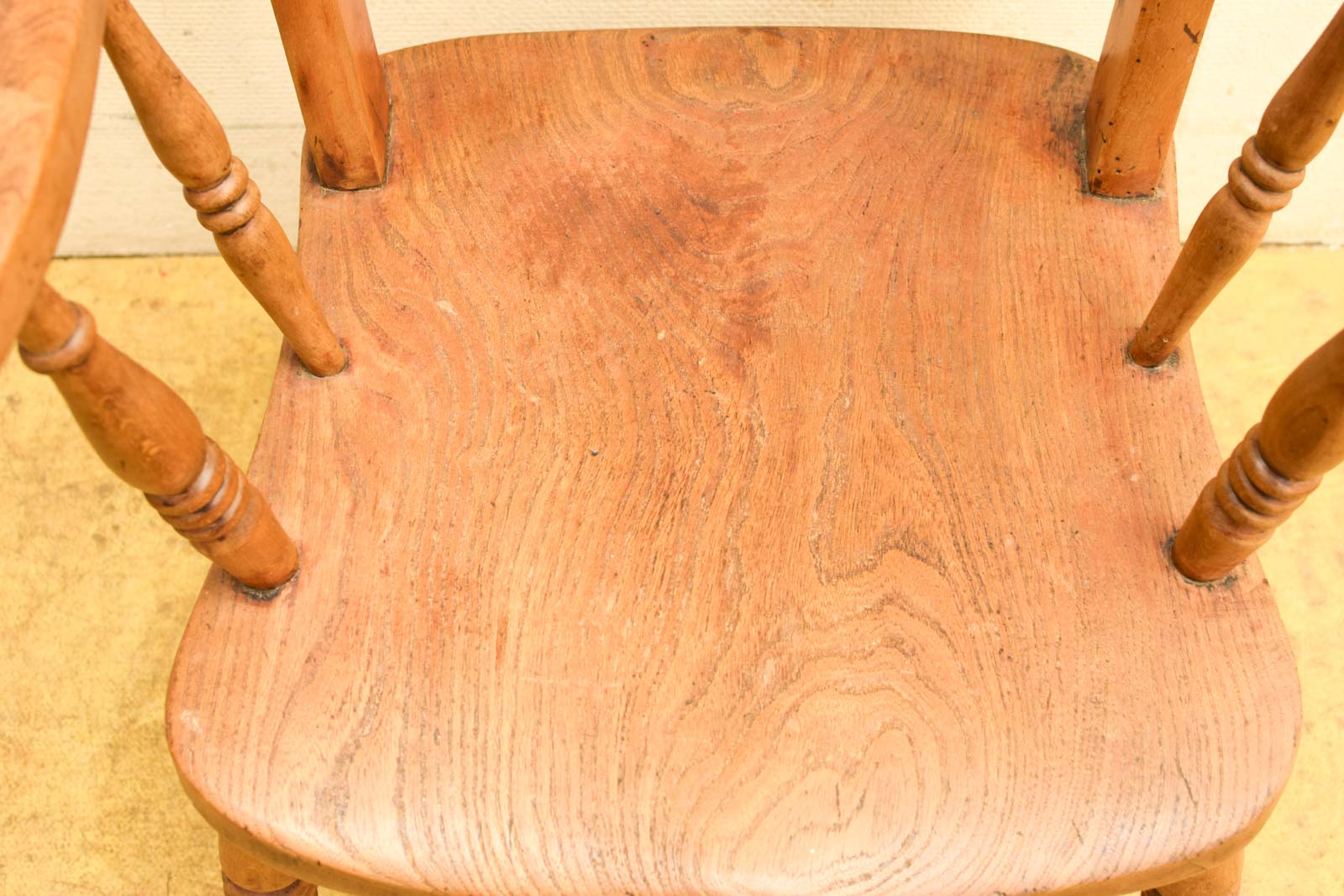 Alternative view of Houten stoel met armleuningen  50399