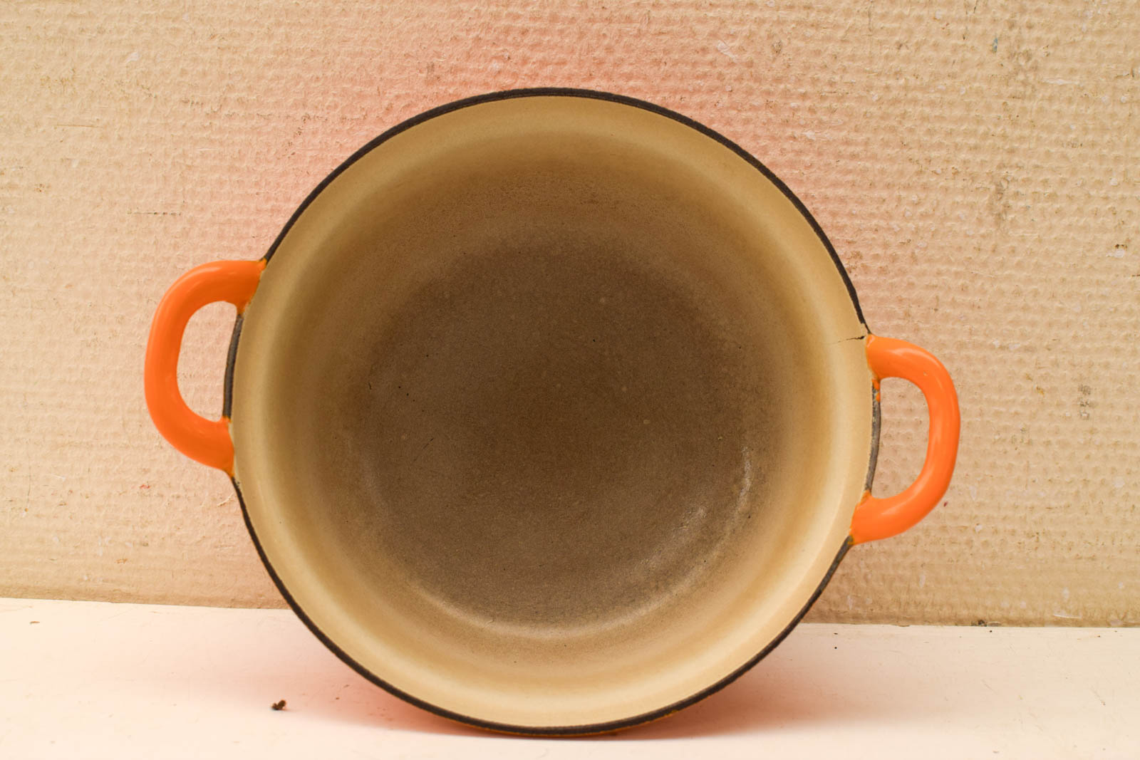 Alternative view of Gietijzeren pan  50434