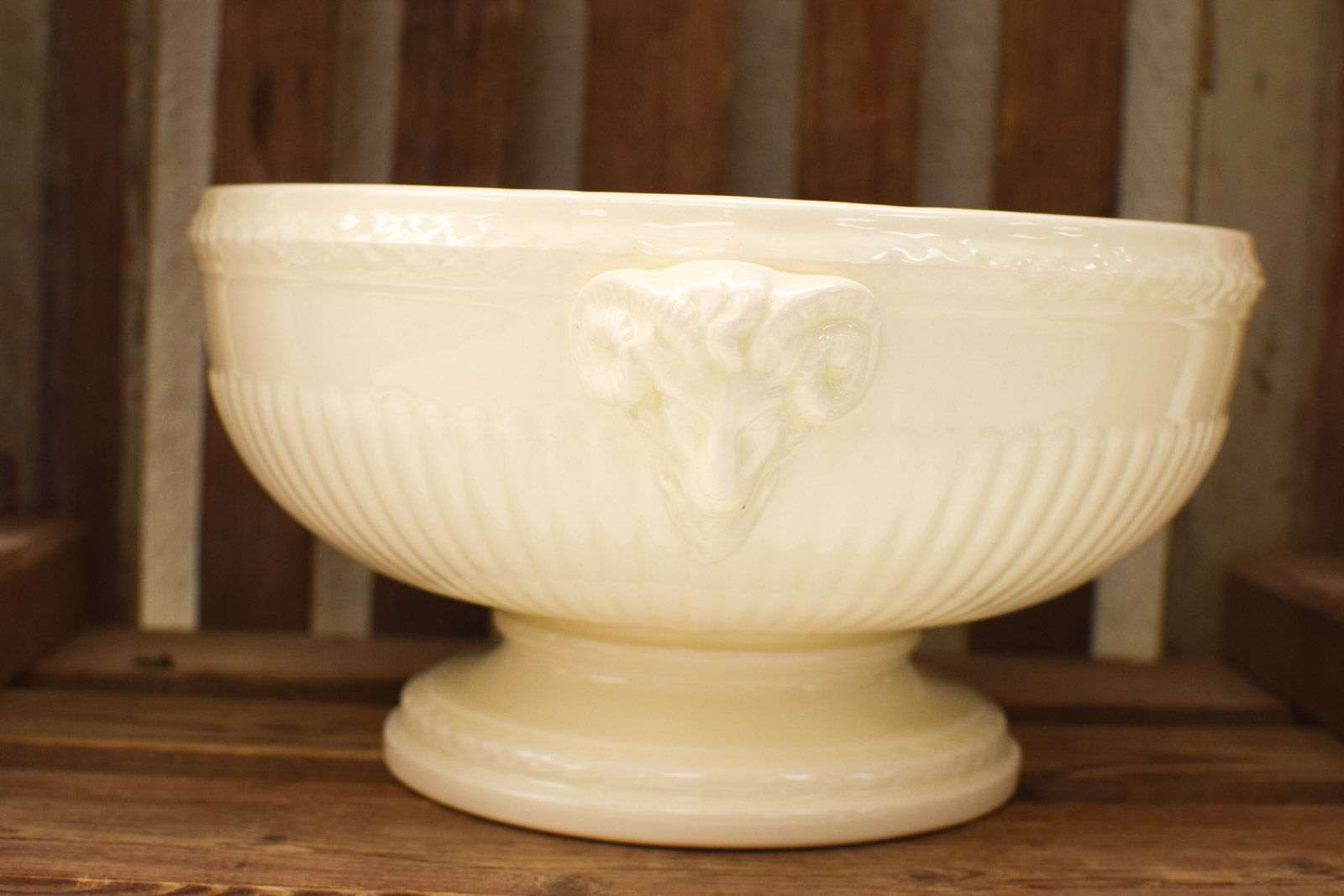 Alternative view of Wedgwood  schaal  50435