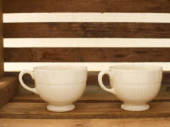Alternative view of 2 stuks Wedgwood porseleinen kopjes 50471