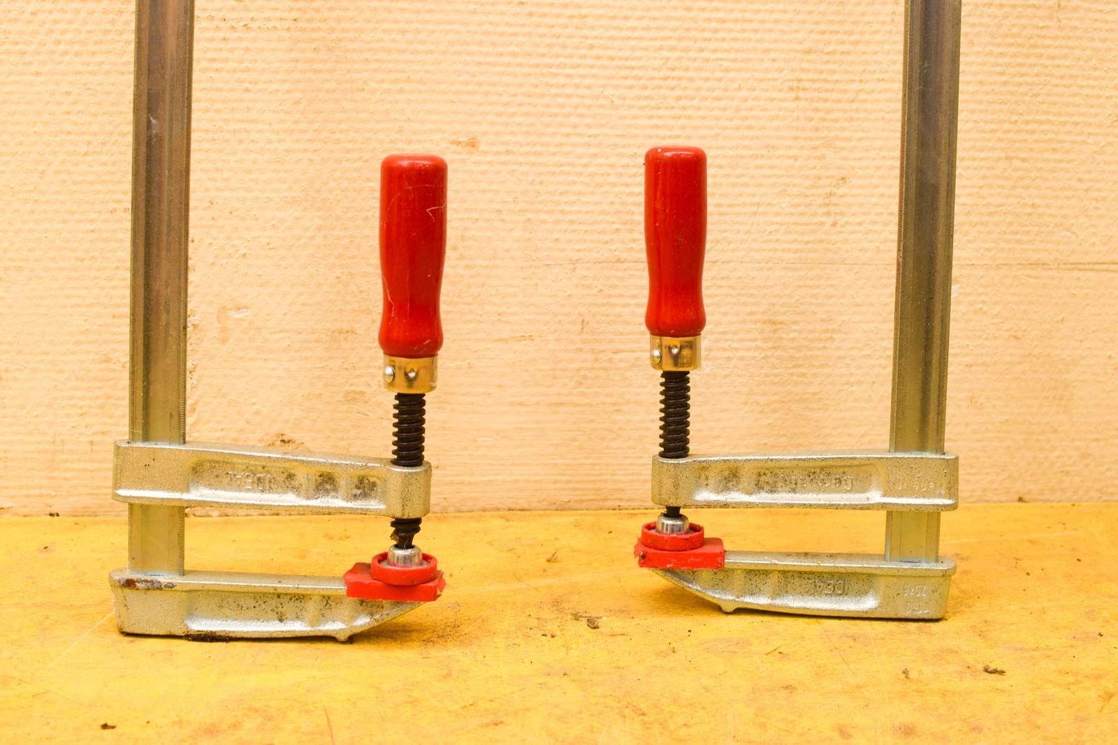 Alternative view of 2 stuks grote  Lijmklemmen  50480