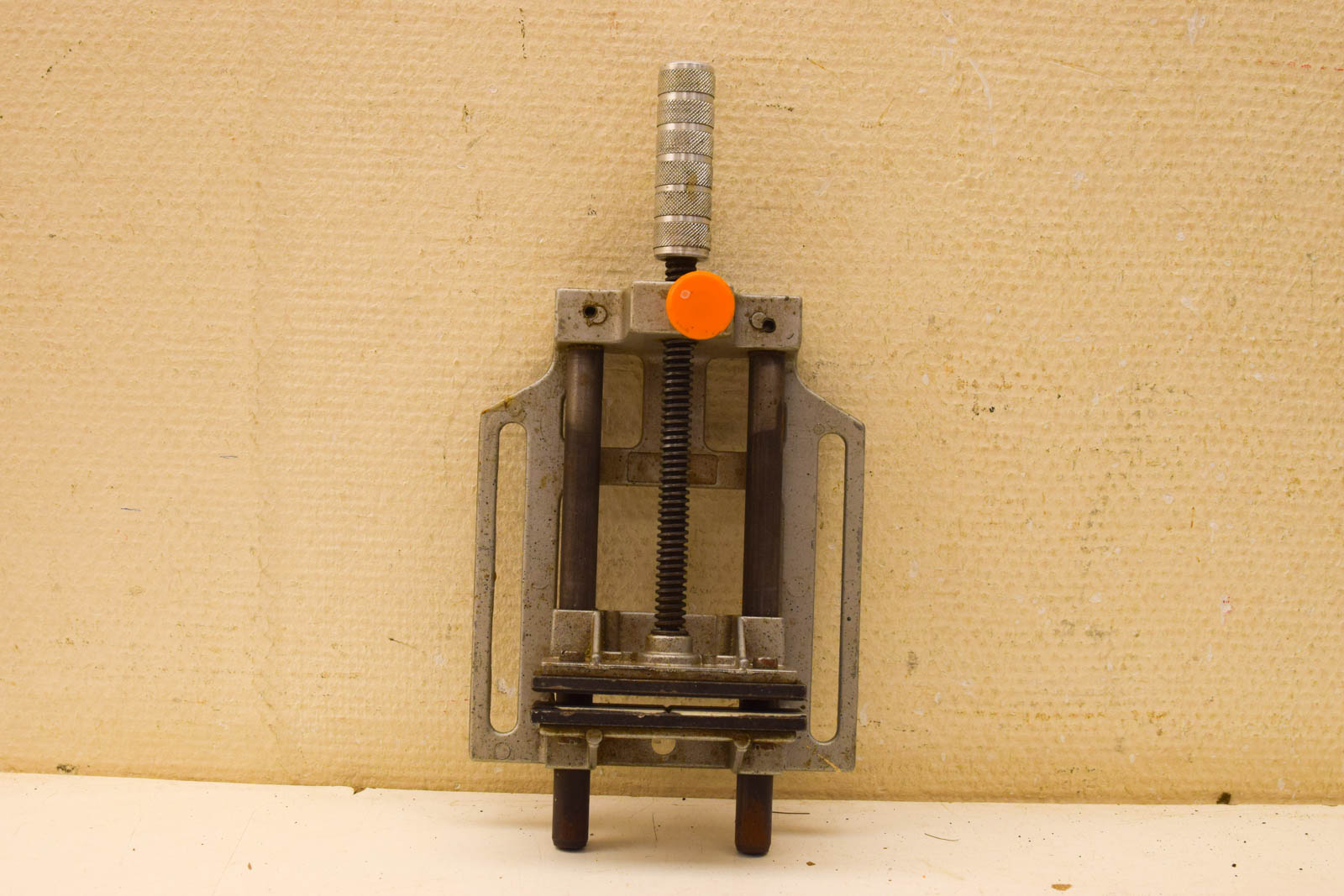 Alternative view of Bankschroef/klem  50483