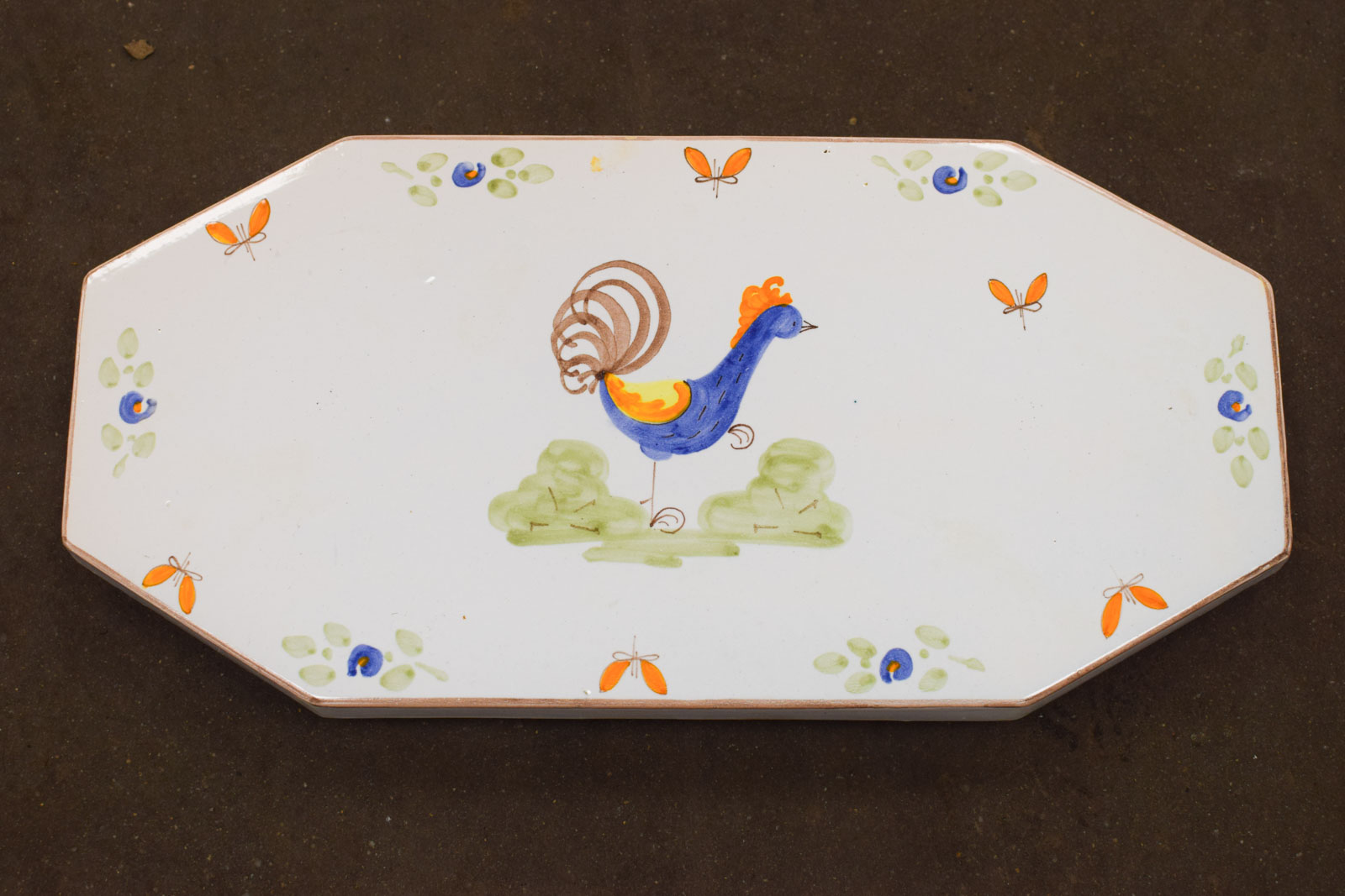 Alternative view of Porseleinen platte schaal op pootjes met prent van een haan  50525