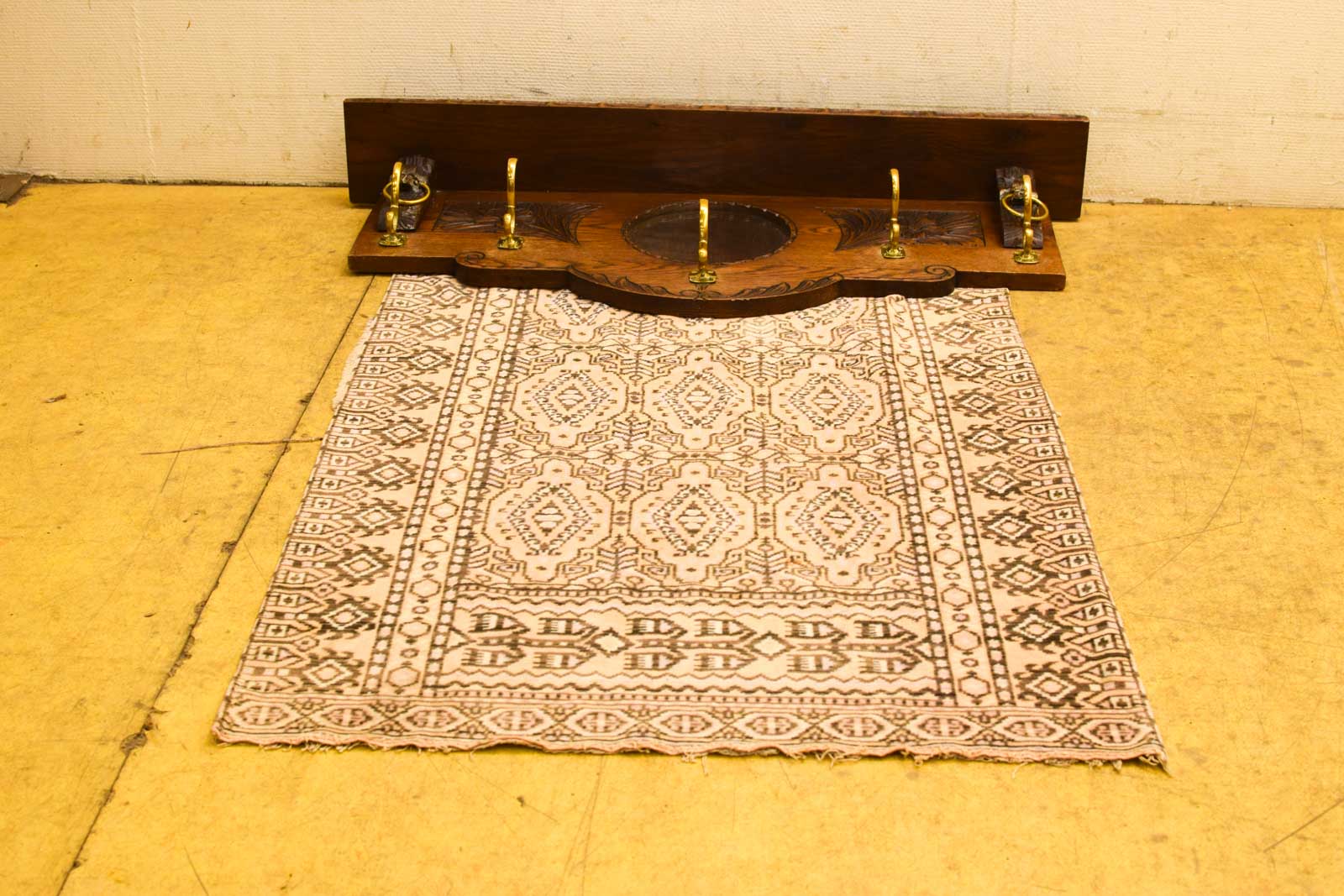 Houten Kapstok met kleedje 50588