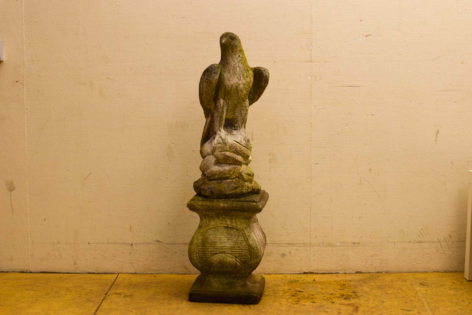 Tuinbeeld van een Roofvogel  50605