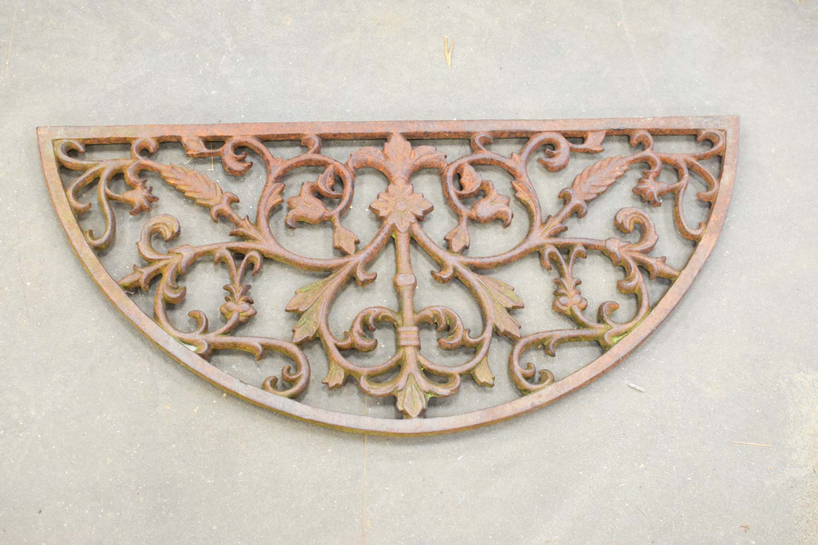 Halfronde metalen  deurmat 50618