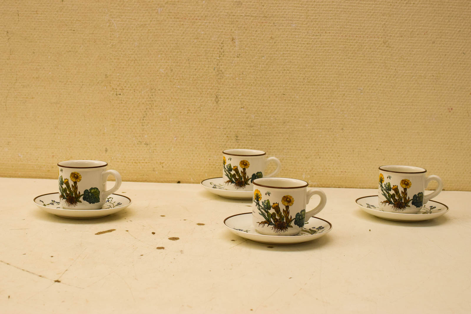 8 delig Villeroy & Boch porseleinen kop en schotel  50664