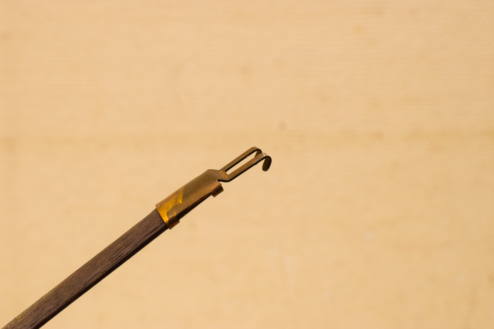 Alternative view of Slinger van een klok met  2 haken  50685