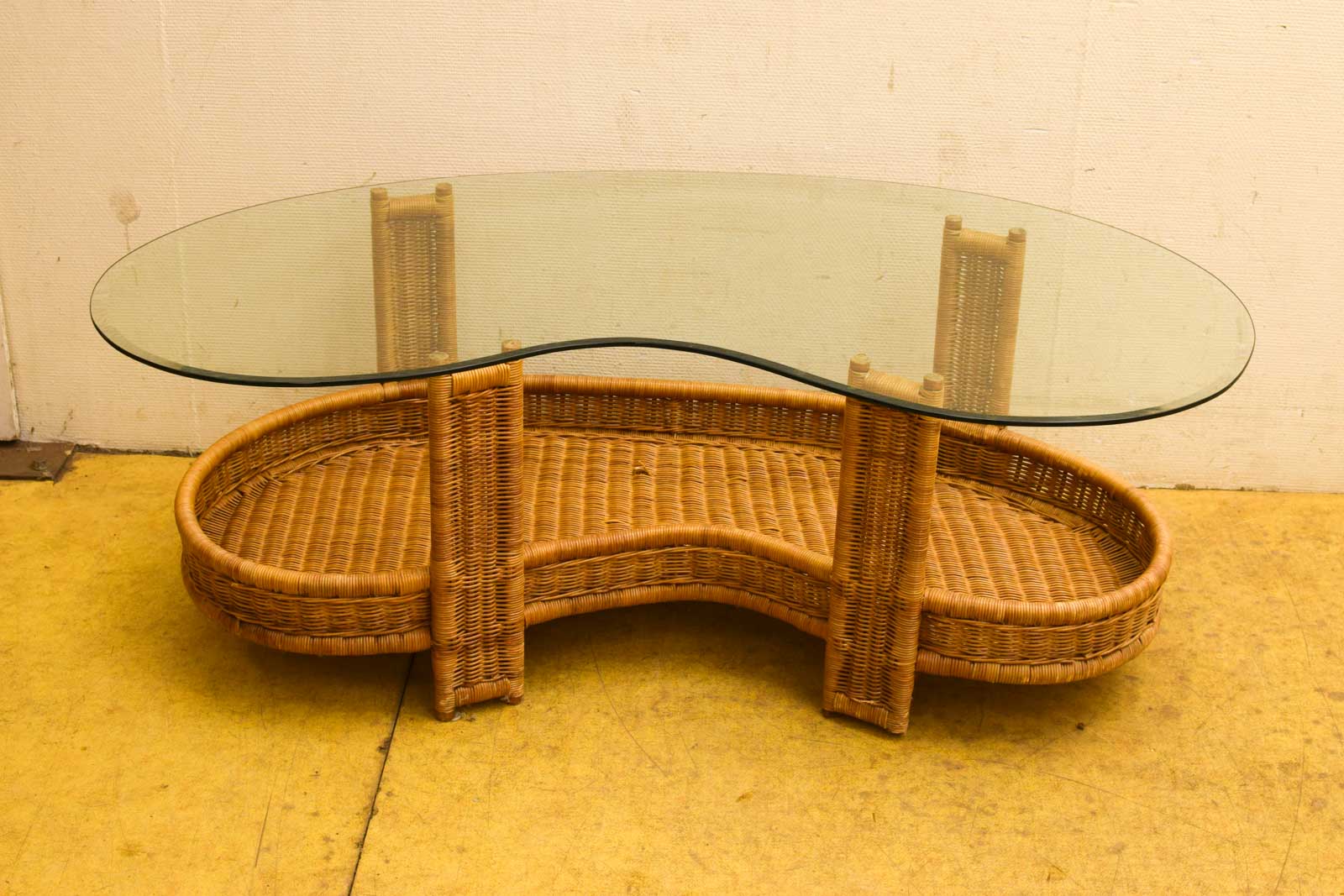 Alternative view of Rotan salontafel met glasplaat  50702