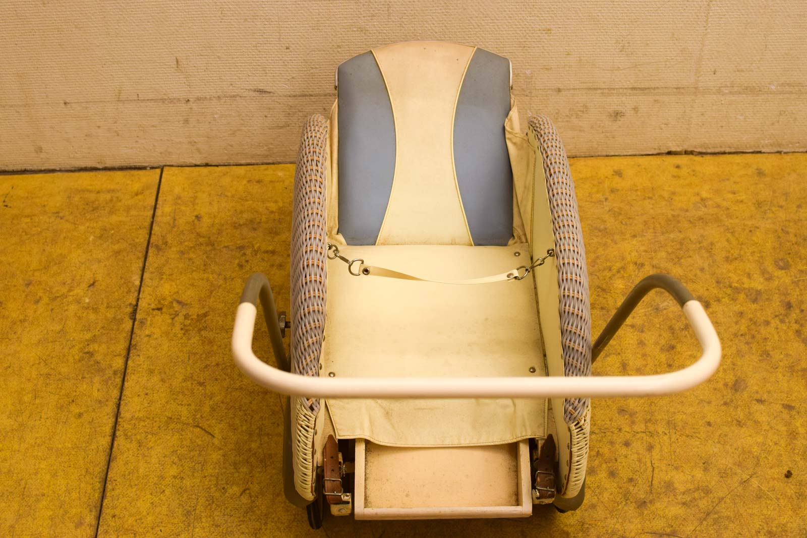 Alternative view of Poppenwagen  50703