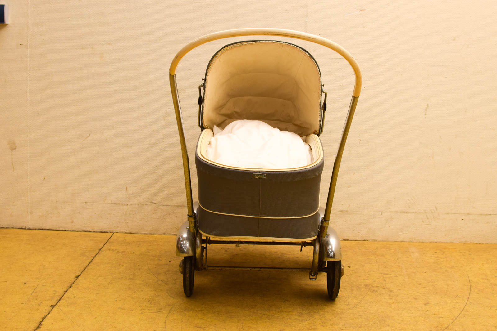 Alternative view of Geuther  Poppenwagen  50715