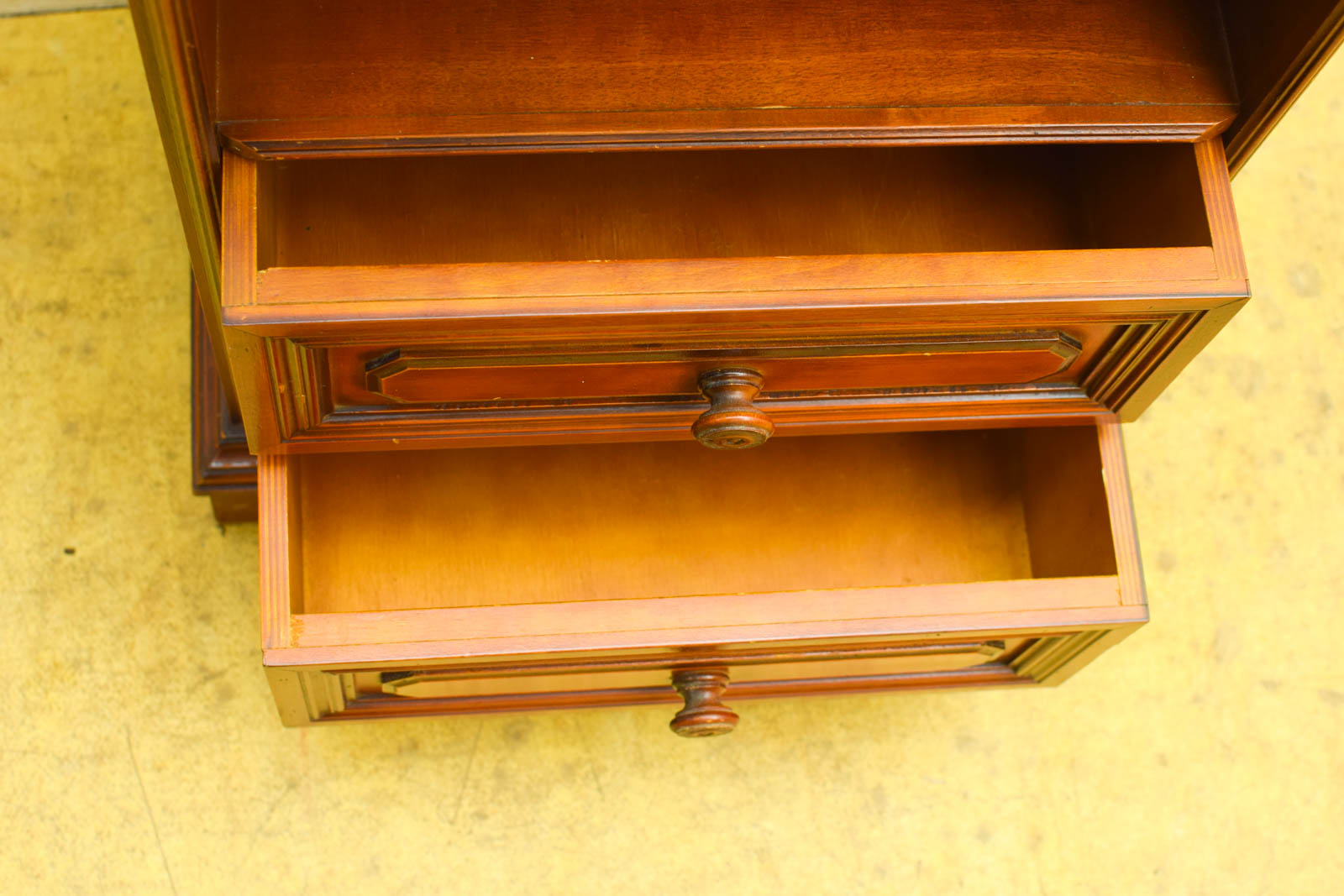 Alternative view of Houten Telefoonkastje  50720