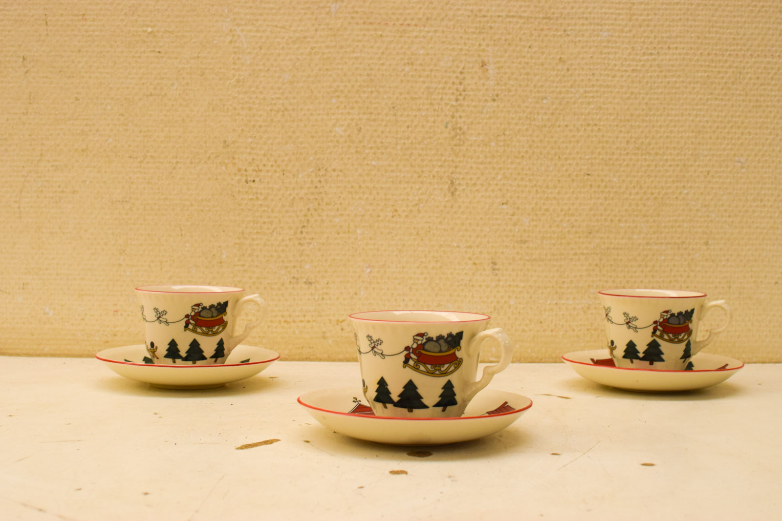 6 delig Mason's Christmas Village porseleinen kop en schotel 50765