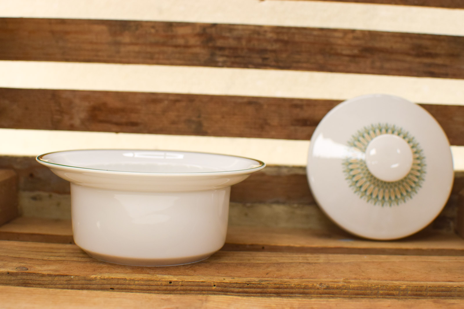 Alternative view of Arzberg Porseleinen  schaaltje met deksel   50767