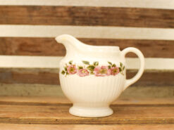 Wedgwood porseleinen melkkannetje 50795