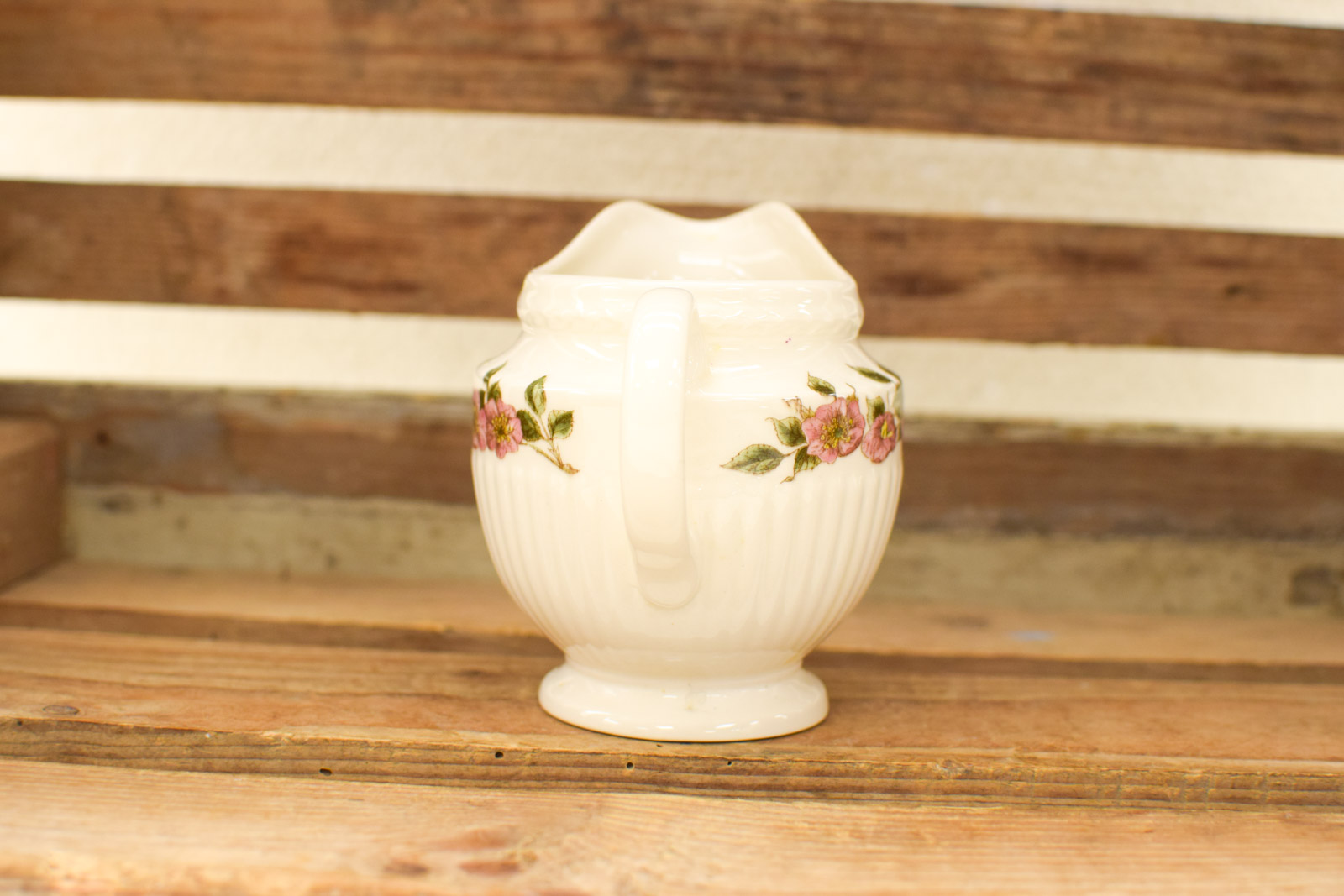 Alternative view of Wedgwood porseleinen melkkannetje  50795