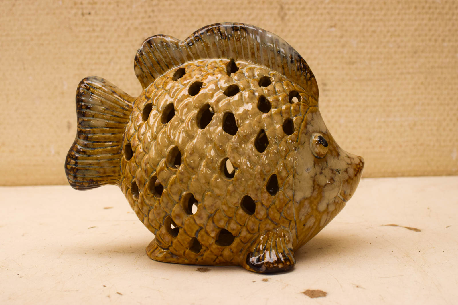 Alternative view of Porseleinen vis 50849